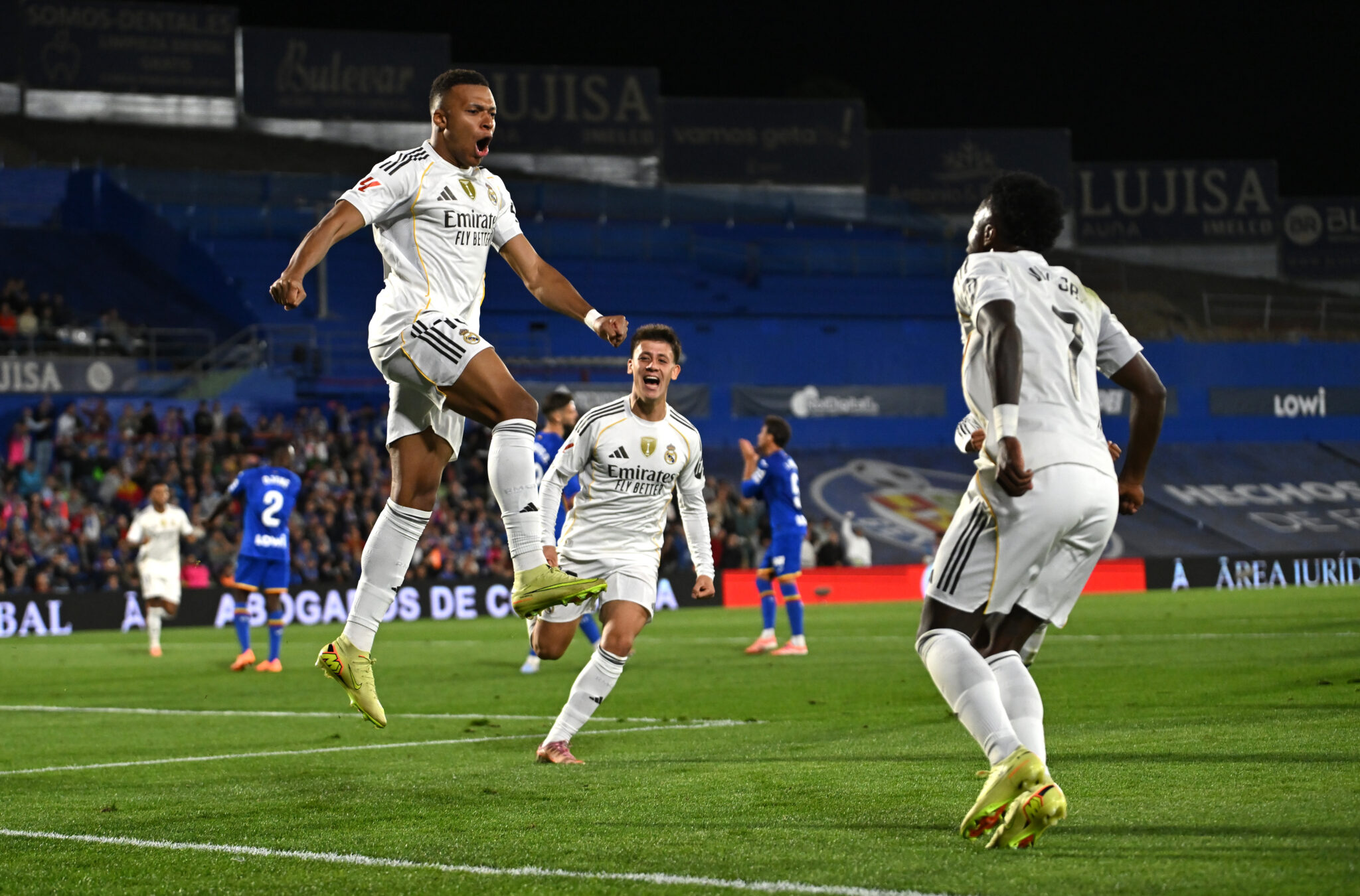 Getafe 0 - Real Madrid 1: El Madrid asedia Getafe y llega líder al ...