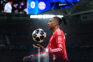 Michael Olise I Imagen: OneFootball